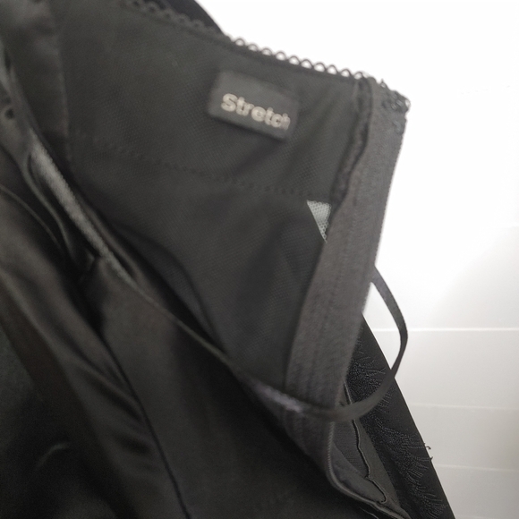 Guess satin and lace bodycon little black dress size 3 - Picture 11 of 16